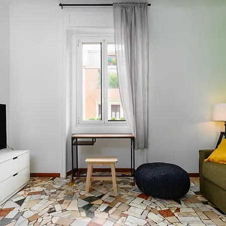 Ennio 8 - Bilocale Cool Apartment *